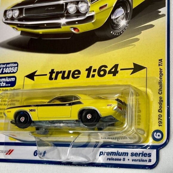Auto World 1970 Dodge Challenger T/A Yellow Vintage Muscle Rel 5 Ver B NIP 2022 - Picture 5 of 6